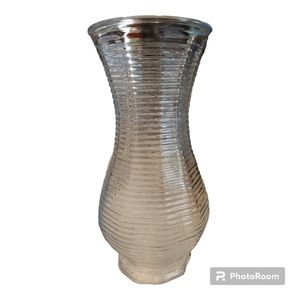 Vase clear decagon shape with ribbing vintage
